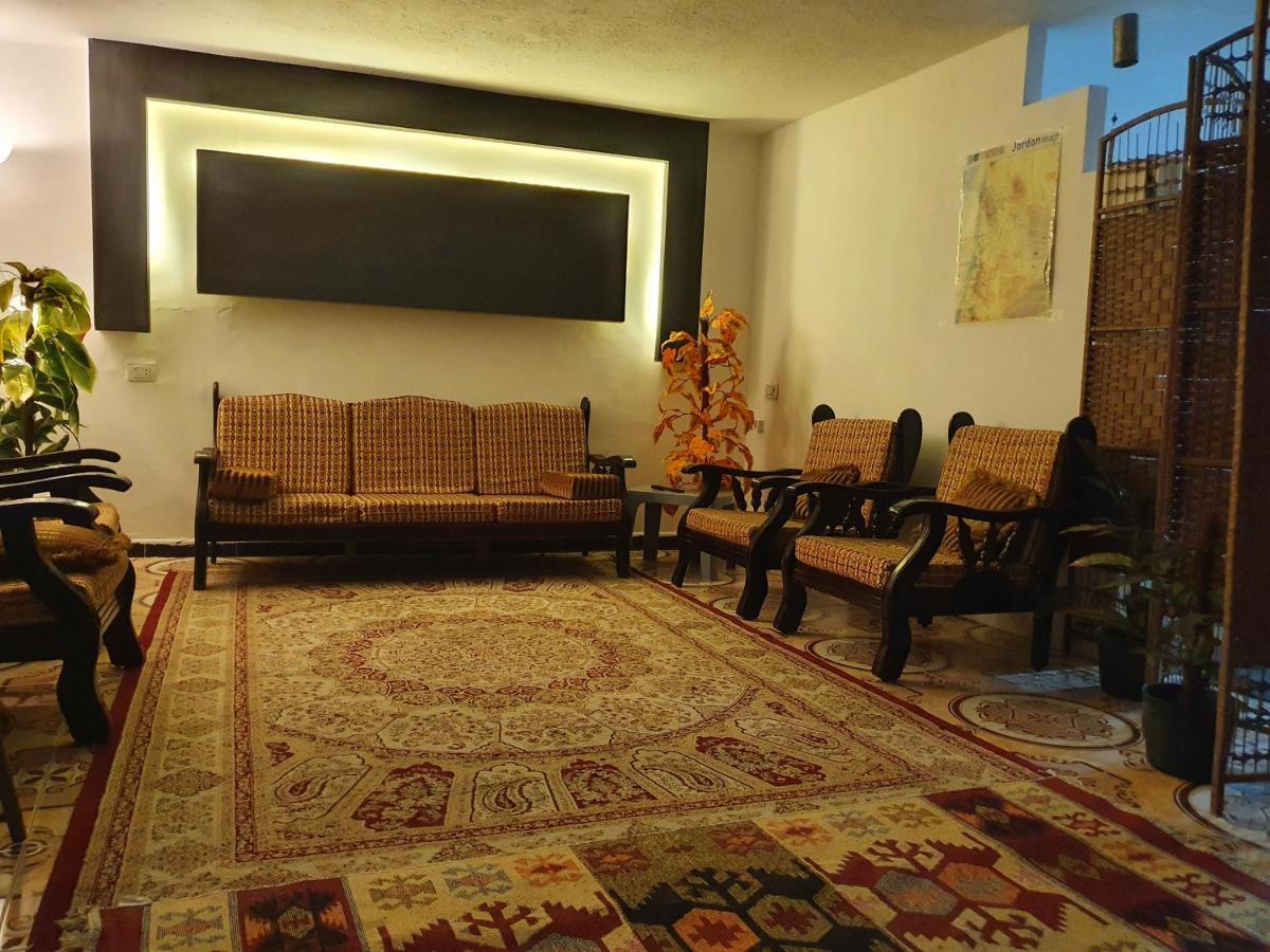 Zeus Apartment Jarash Exteriör bild