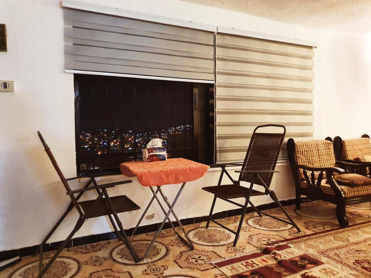 Zeus Apartment Jarash Exteriör bild